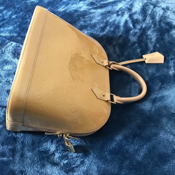 Louis Vuitton VERNIS Alma PM Rose Florentin Bag - Picture 10 of 16